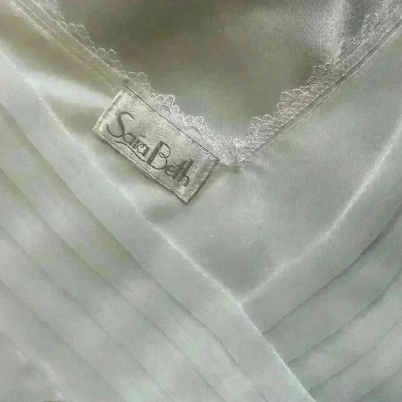 Coquette Satin White Floral Cami - Picture 10 of 10